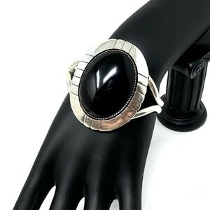 E YAZZIE Navajo sterling silver, large onyx cuff bracelet, 47.2g